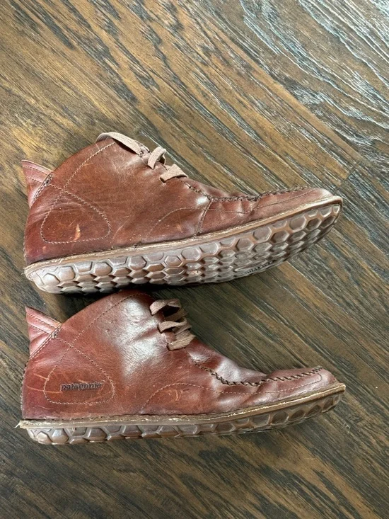 Patagonia Brown Leather Moc-Toe Chukka Boots - Picture 7 of 15